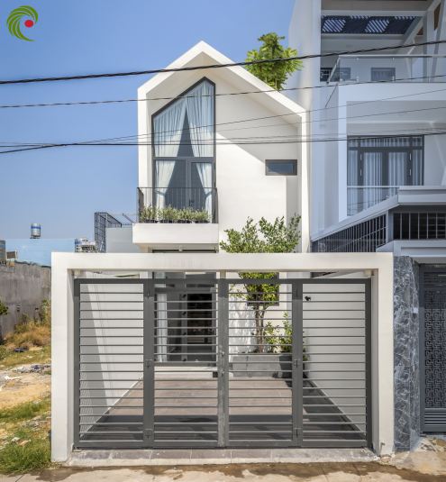 NHÀ CÓ HAI GIẾNG TRỜI