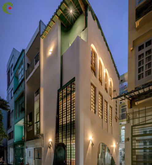 NHÀ ỐNG 28 M2 CÓ HỆ CỬA NHƯ TÀ ÁO DÀI