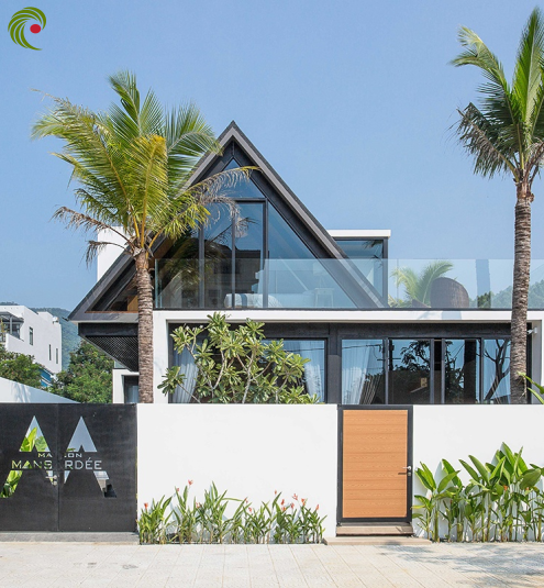 NGÔI NHÀ DƯỚI CHÂN NÚI SƠN TRÀ