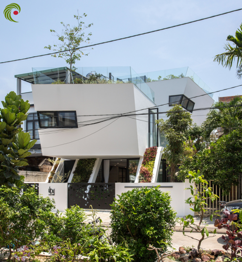 NGÔI NHÀ HÌNH PHI THUYỀN
