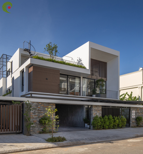 NGÔI NHÀ CÓ LÕI GIỮA NHÀ