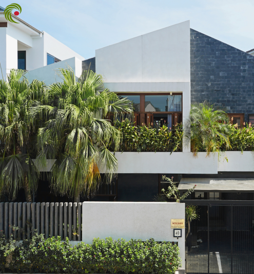 NGÔI NHÀ NGẮM BÌNH MINH VÀ HOÀNG HÔN QUA GIẾNG TRỜI