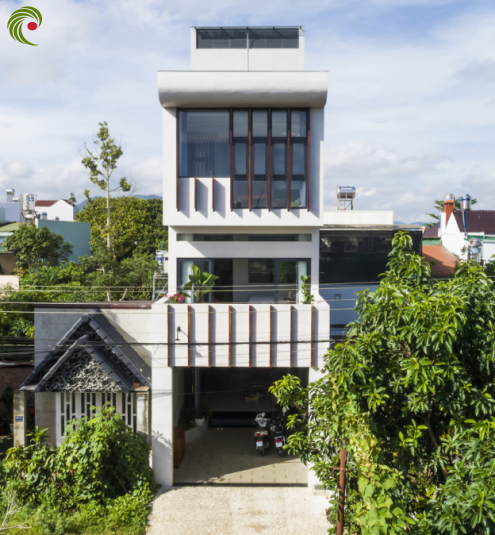 NHÀ ỐNG SÁNG BỪNG NHỜ TRẦN BIẾT CHUYỂN ĐỘNG