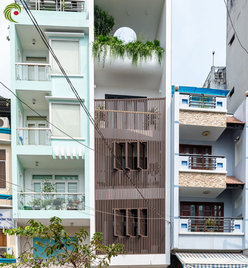 NHÀ ỐNG CÓ CẦU THANG HÌNH GIẤY GẤP