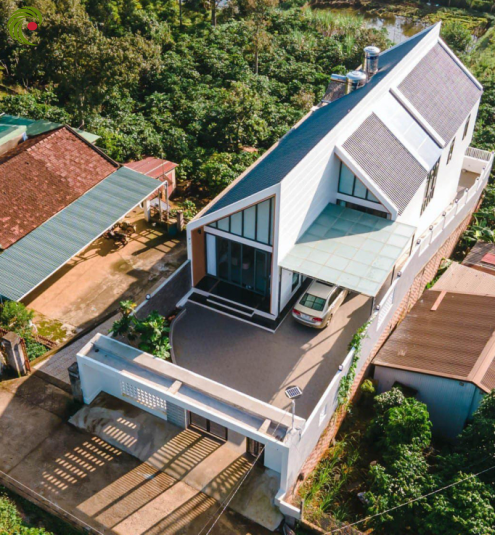NHÀ CÓ HỆ MÁI DỐC THÍCH NGHI MÙA MƯA