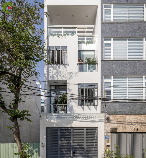 KHOẢNG THÔNG TẦNG UỐN CONG MỀM MẠI TRONG NHÀ PHỐ 100M2. 